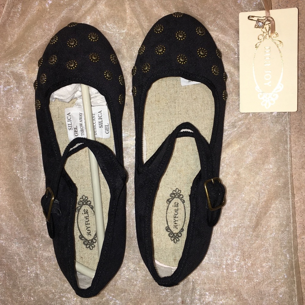 BNWT MiaJoy from Joyfolie black studded Mary Janes - size 3 Youth